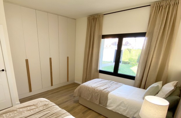 Resale - Villa Detached - Cabo Roig