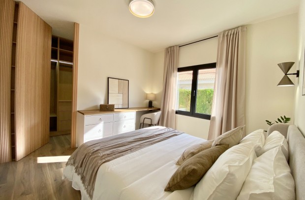 Resale - Villa Detached - Cabo Roig