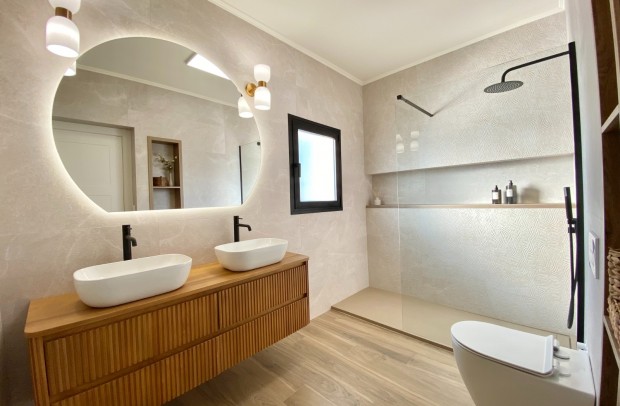 Resale - Villa Detached - Cabo Roig