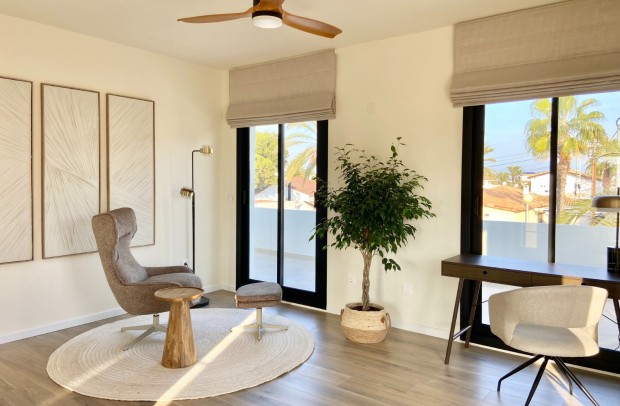 Resale - Villa Detached - Cabo Roig