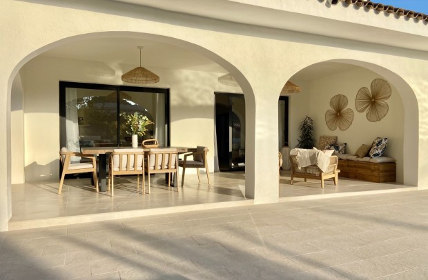 Resale - Villa Detached - Cabo Roig
