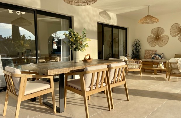 Resale - Villa Detached - Cabo Roig