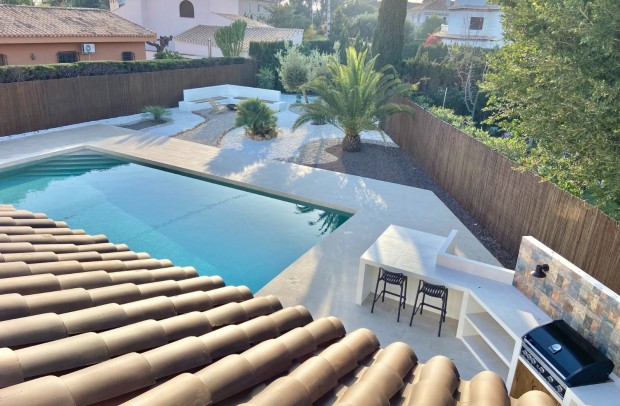 Resale - Villa Detached - Cabo Roig