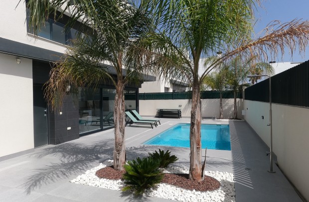 Revente - Villa Detached - Algorfa - La Finca Golf Resort