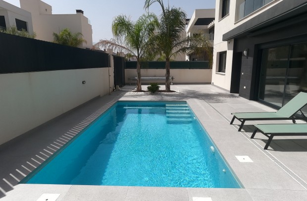 Revente - Villa Detached - Algorfa - La Finca Golf Resort
