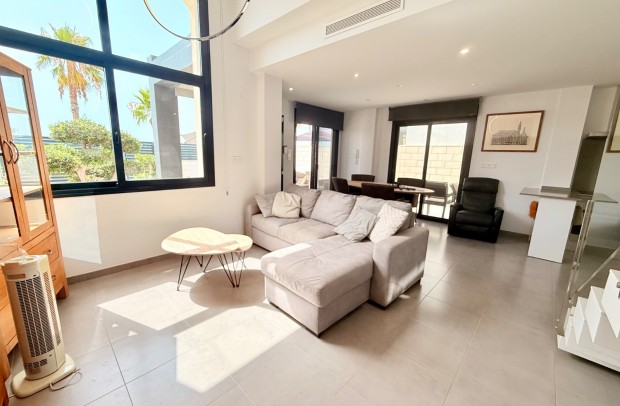 Revente - Villa Detached - Ciudad Quesada - Pueblo Bravo
