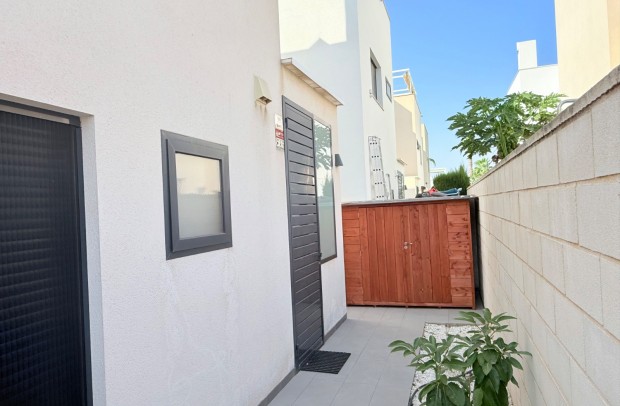 Revente - Villa Detached - Ciudad Quesada - Pueblo Bravo