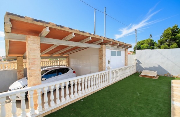 Resale - Villa Detached - Campoamor