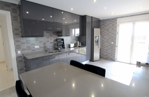 Resale - Villa Detached - Campoamor