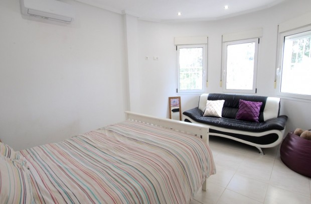 Resale - Villa Detached - Campoamor