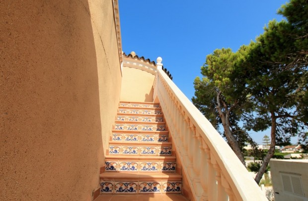 Resale - Villa Detached - Campoamor