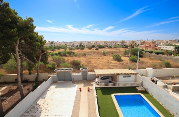 Resale - Villa Detached - Campoamor