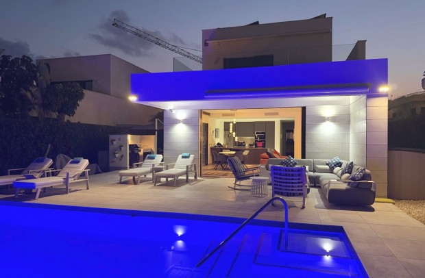 Resale - Villa Detached - Los Montesinos - La Herrada
