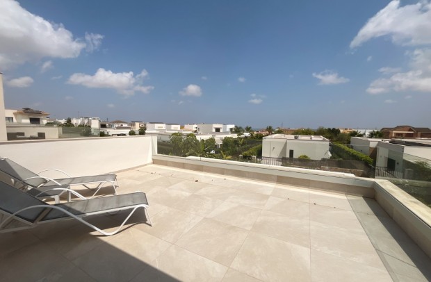 Resale - Villa Detached - Los Montesinos - La Herrada
