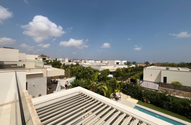 Resale - Villa Detached - Los Montesinos - La Herrada