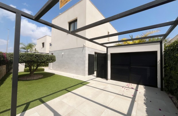Resale - Villa Detached - Los Montesinos - La Herrada