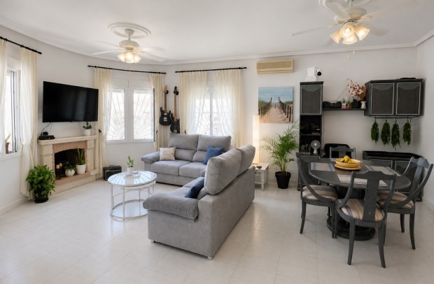 Resale - Villa Detached - Ciudad Quesada