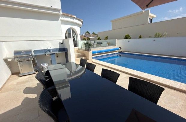 Resale - Villa Detached - Ciudad Quesada