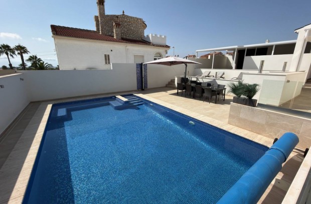 Resale - Villa Detached - Ciudad Quesada