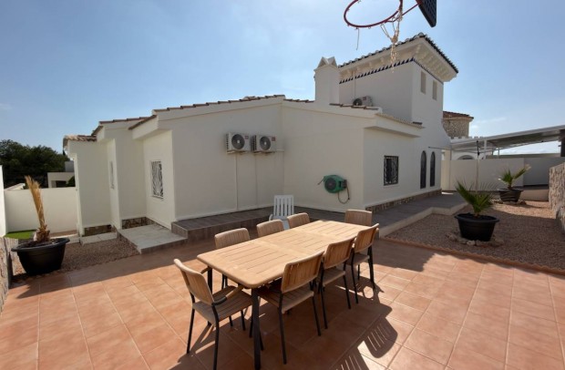 Resale - Villa Detached - Ciudad Quesada
