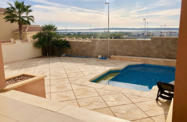 Revente - Villa Detached - Ciudad Quesada