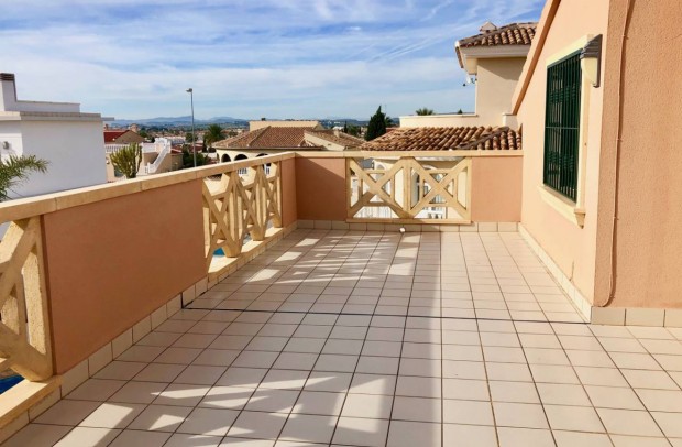 Revente - Villa Detached - Ciudad Quesada
