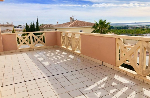 Revente - Villa Detached - Ciudad Quesada