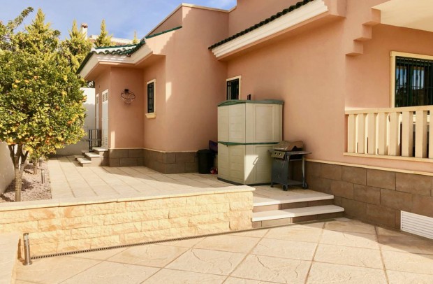 Revente - Villa Detached - Ciudad Quesada