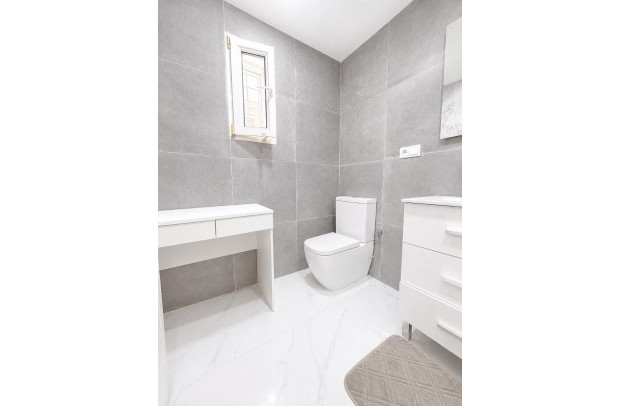 Revente - Villa Detached - Villamartin - Villamartín