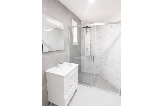 Revente - Villa Detached - Villamartin - Villamartín