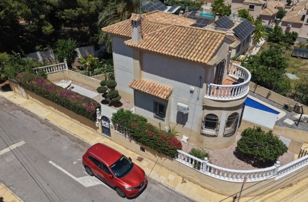 Revente - Villa Detached - Villamartin - Costa Blanca