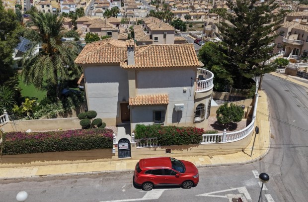 Revente - Villa Detached - Villamartin - Costa Blanca