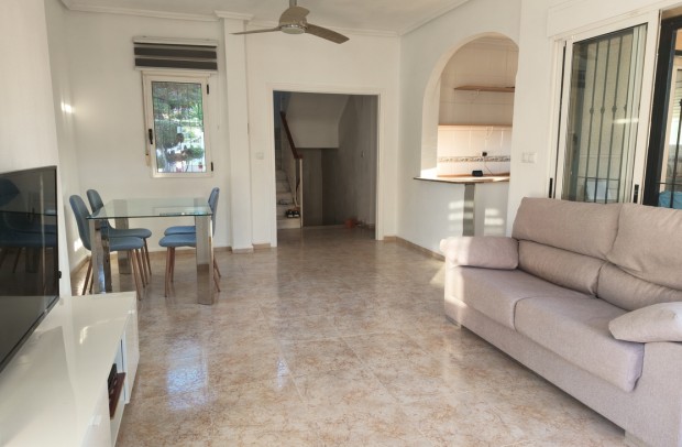 Revente - Villa Detached - Villamartin - Costa Blanca