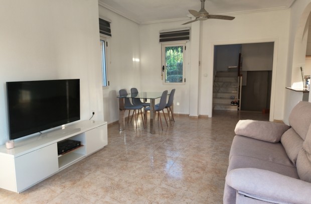 Revente - Villa Detached - Villamartin - Costa Blanca