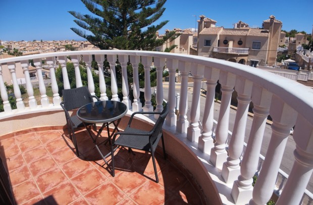 Revente - Villa Detached - Villamartin - Costa Blanca