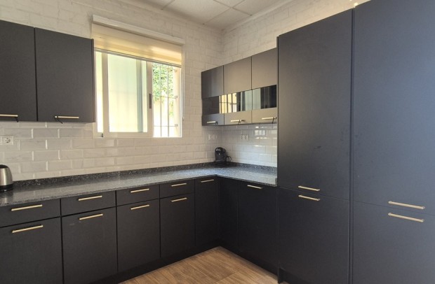 Revente - Villa Detached - Villamartin - Costa Blanca