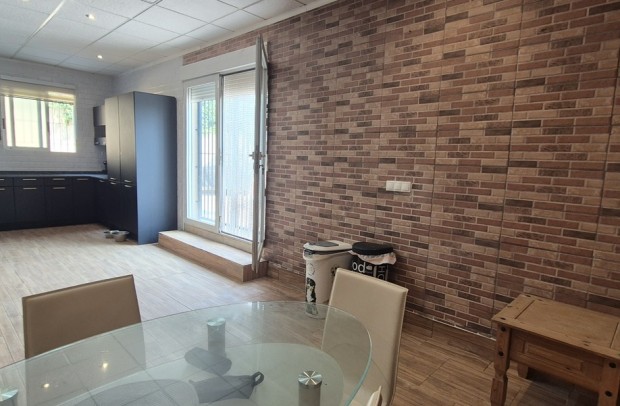 Revente - Villa Detached - Villamartin - Costa Blanca
