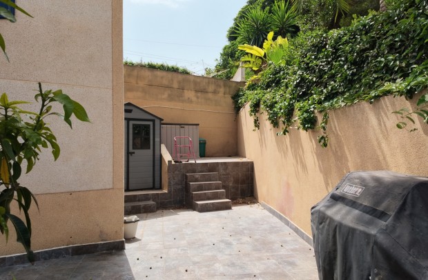 Revente - Villa Detached - Villamartin - Costa Blanca