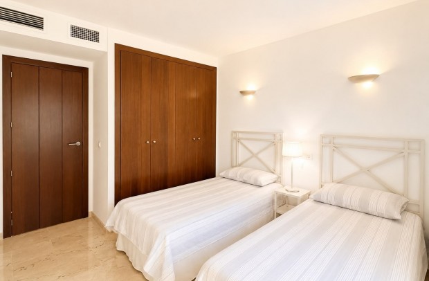 Resale - Apartment - Punta Prima