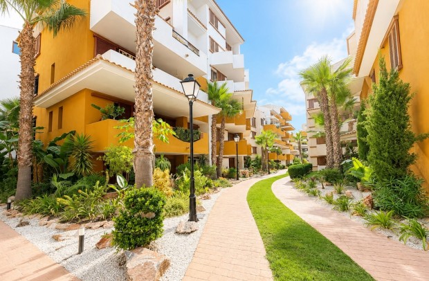 Resale - Apartment - Punta Prima