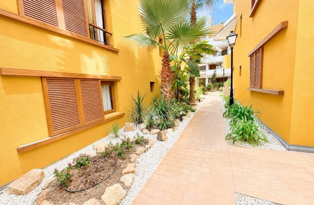 Resale - Apartment - Punta Prima