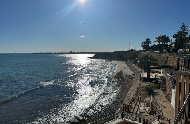 Resale - Apartment - Punta Prima