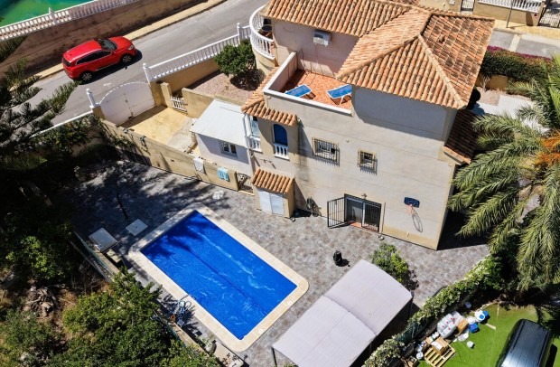 Revente - Villa Detached - Villamartin - Costa Blanca