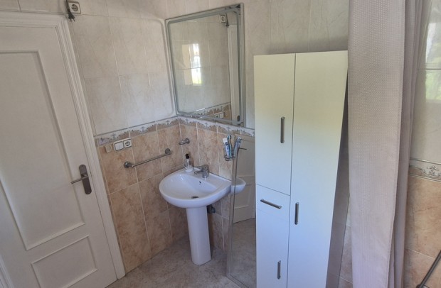 Revente - Villa Detached - Villamartin - Costa Blanca