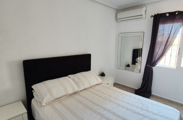 Revente - Villa Detached - Villamartin - Costa Blanca
