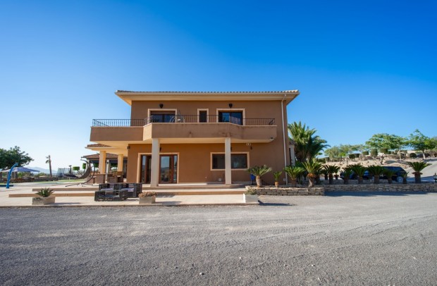 Resale - Villa Detached - Torremendo