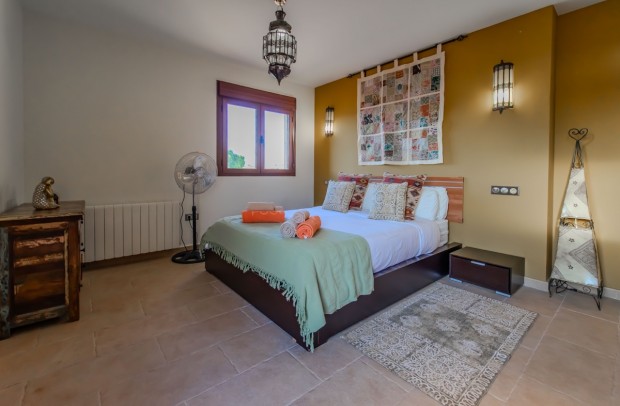 Resale - Villa Detached - Torremendo