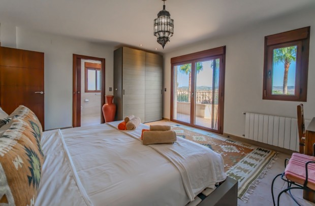 Resale - Villa Detached - Torremendo