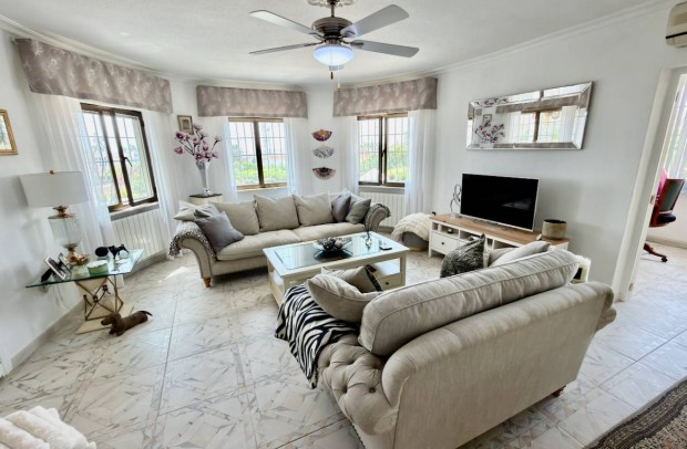 Revente - Villa Detached - Ciudad Quesada