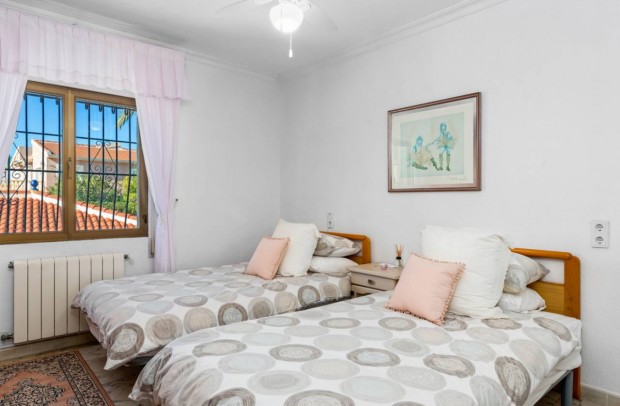 Revente - Villa Detached - Ciudad Quesada